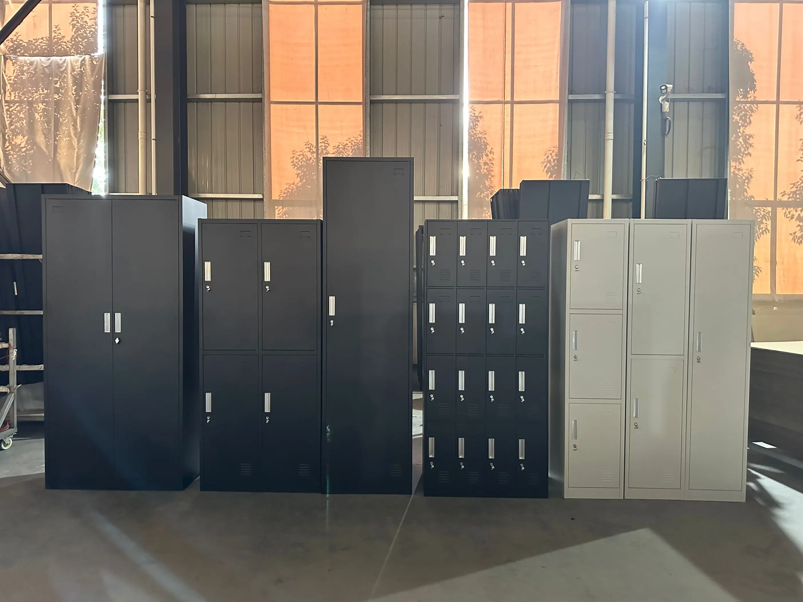 خزانة ملابس حديدية حديثة رخيصة الثمن مكونة من 4 أبواب مطبوعة على شكل ألميرا معدنية معدنية لخزانة الملابس #5