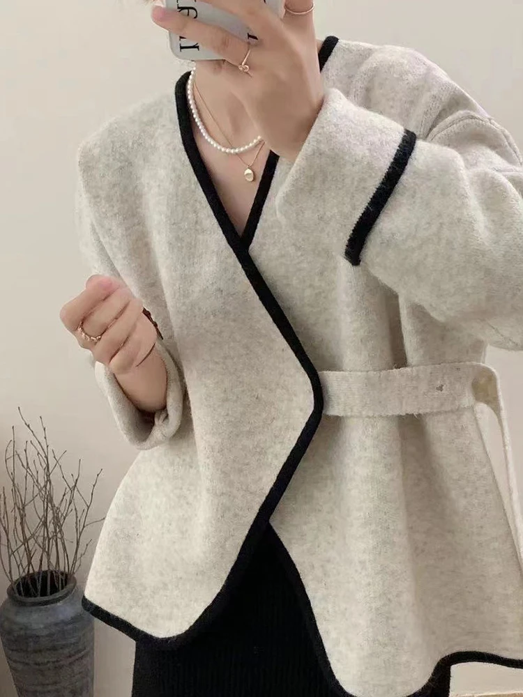 LANMREM Women Knitted Cardigan V Neck Color Block Loose Korean Style Female Fashion Bandage Sweater 2024 Autumn New 2Z2428