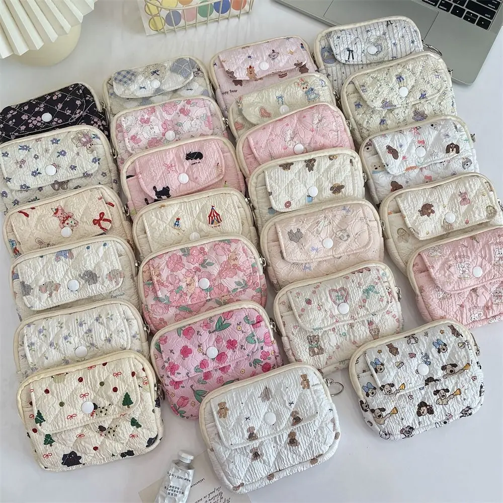 

New Portable Cartoon Floral Coin Purse Multifunctional Quilted ID Holder Card Bags Key Coin Purse Cute Quilted Storage Bag