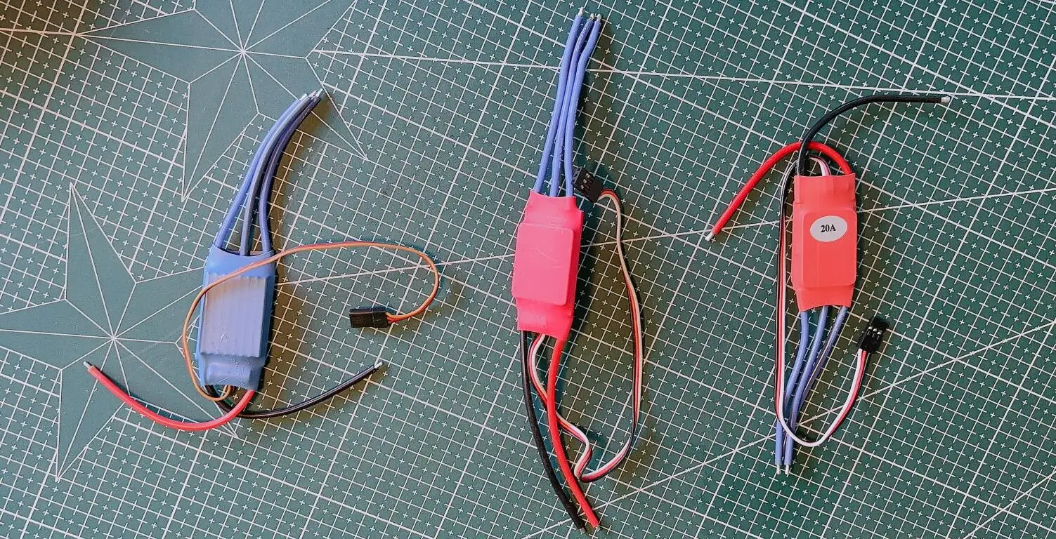 

Favourite 20A 30A 20AMP 30AMP ESC speed controller simonk /BLHeli OPTO 2-4S Supports for Emax hobbwing RC drone Airplane