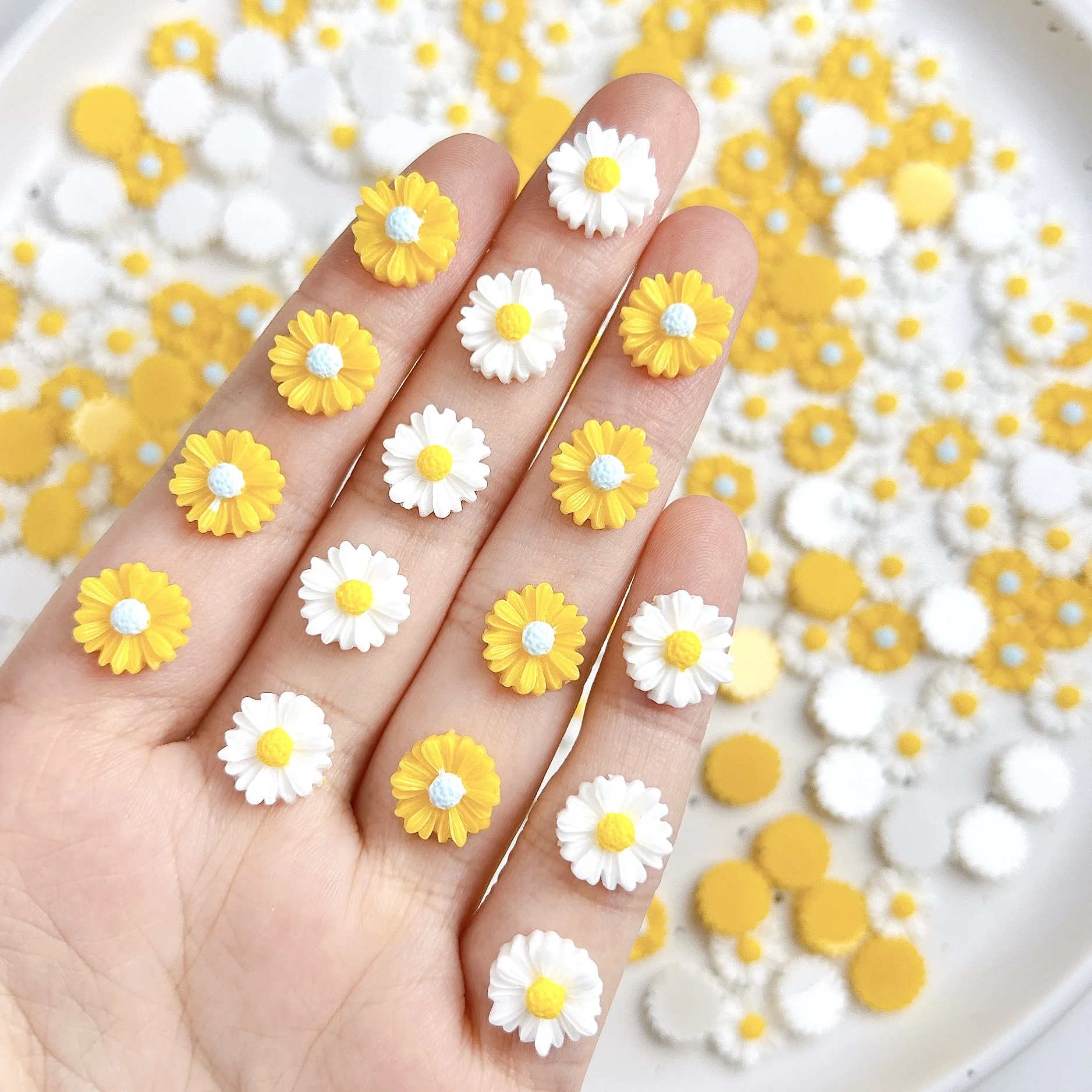 60 pièces simulé créatif marguerite Nail Art breloques minimaliste Double couleurs doux tournesol résine ongles décorations bricolage épingle à cheveux ongles