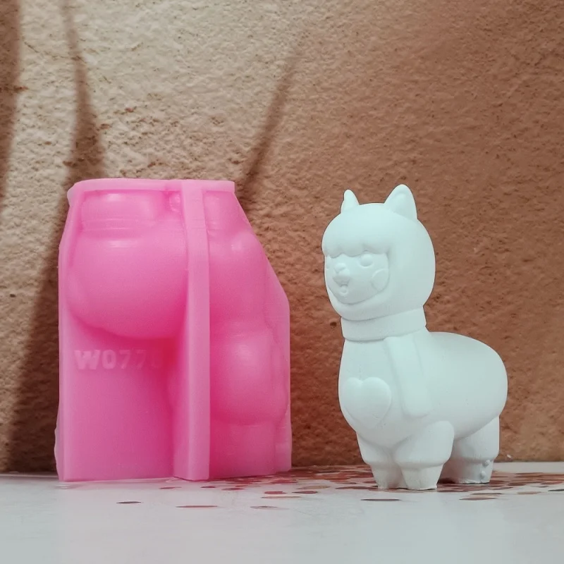 

2pcs Adorable Alpaca Sculpture Mold: Charming Silicone Mold for Unique Home Decor and Gifts