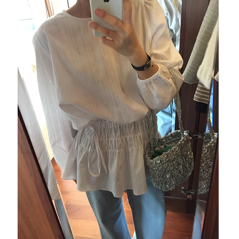 

Slimming Effect Korean Sle round Ne Ribbon Tie Long Sve irt Women's Faionable Bubble Sve Top for Early Autumn