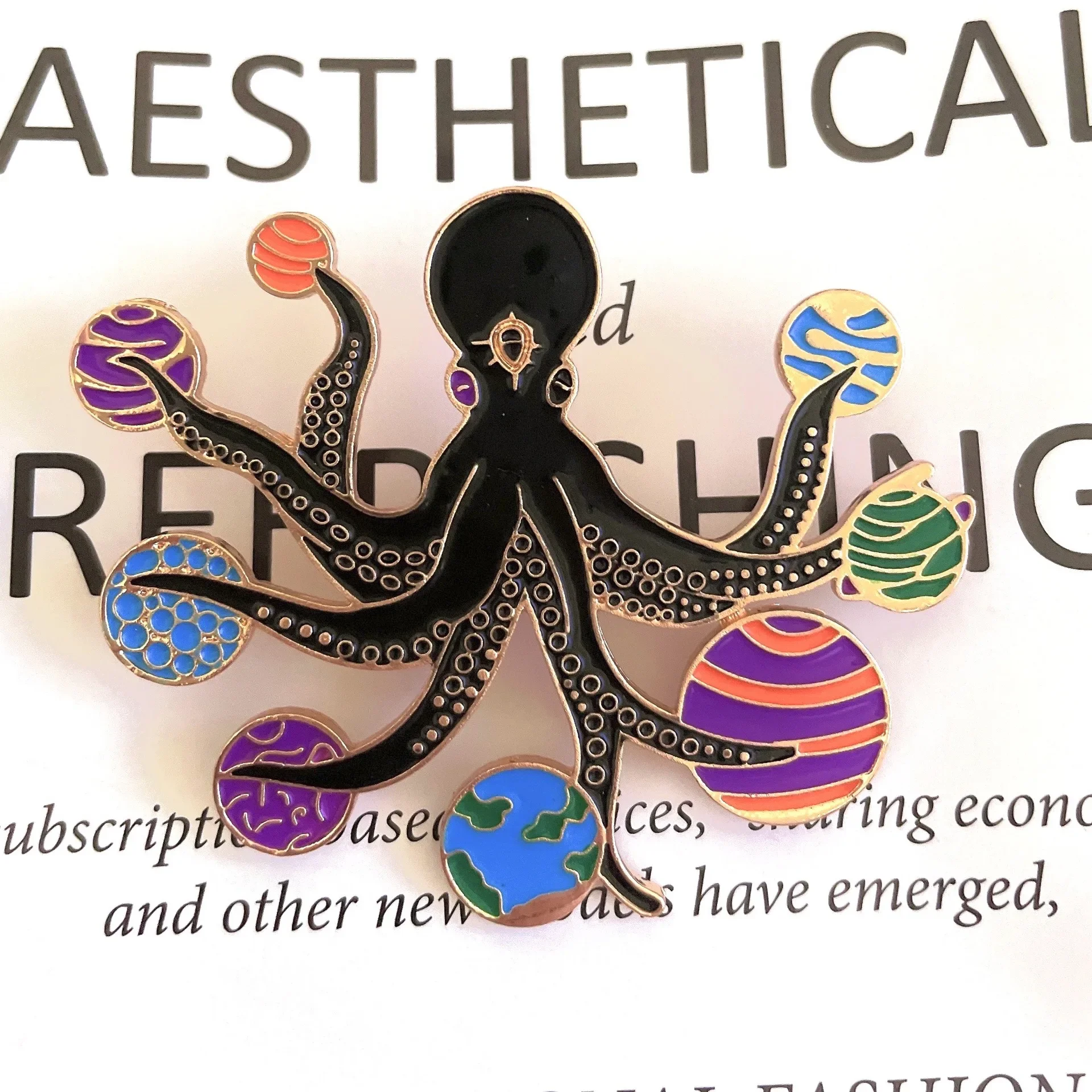 Personality Octopus Enamel Brooch Funny Creative Octopus Tentacles Touch Planet Badge Sci-fi Lovers Jewelry Presents