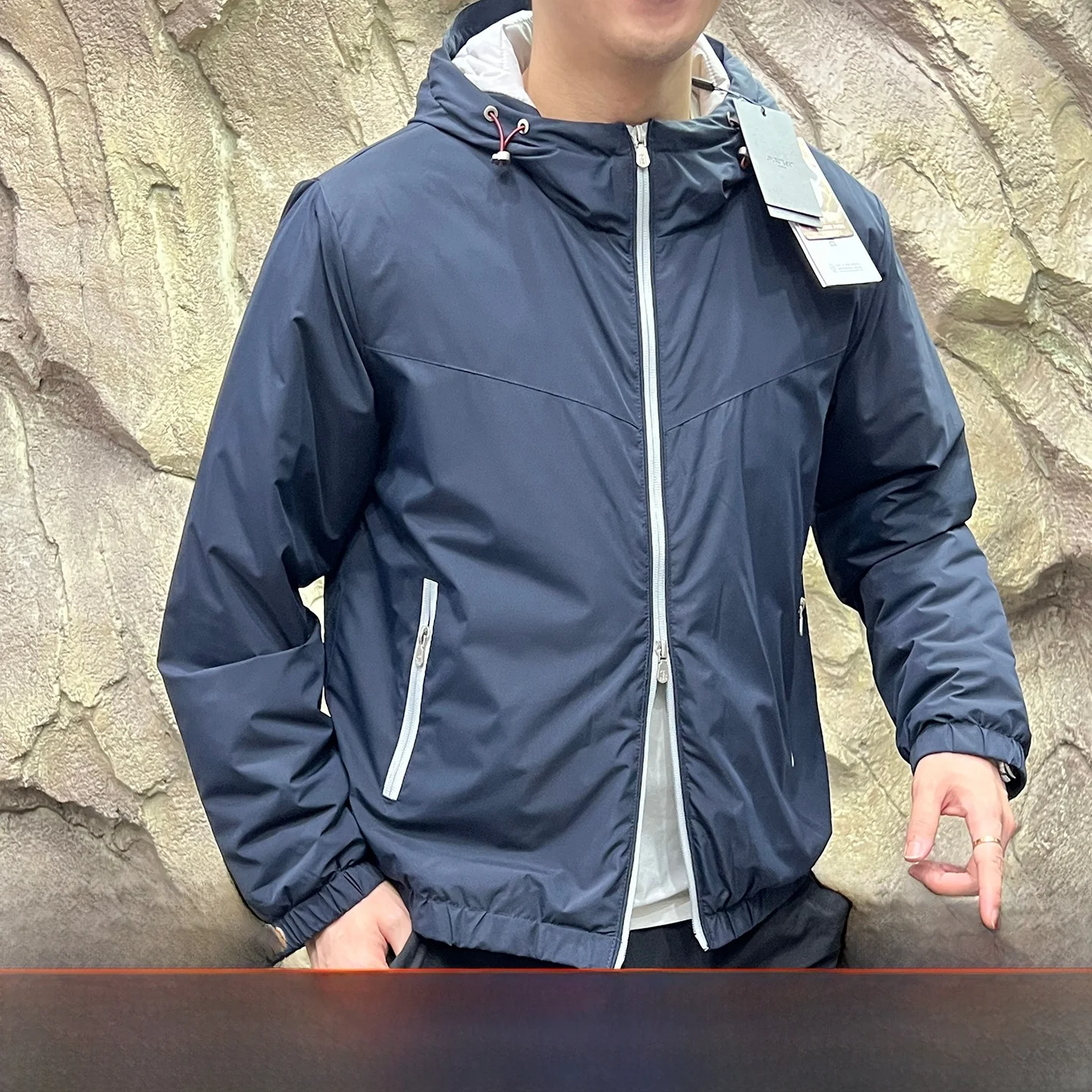 

Легкая теплая ветрозащитная хлопковая куртка с капюшоном из шелковой шерсти для мужчин, молодежная модная длинная све, обычная длина