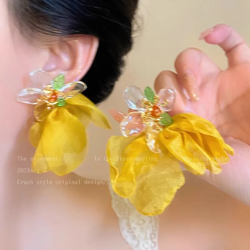 Colorful Flower Earrings 2025 New Explosive Niche Design Sense Senior Temperament Unique Exaggerated Personality Earrings Female