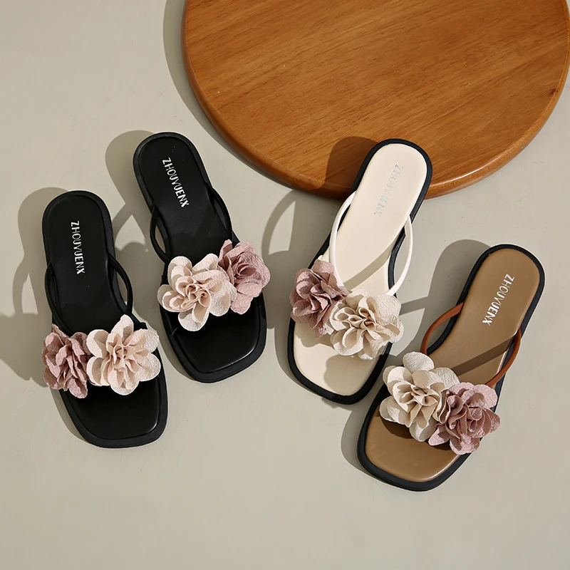 

Casual Sweet Flower Low Heel Slippers 2025 New Summer Fashion Holiday Seaside Sandals Non-sliding Vacation Beach Slippers