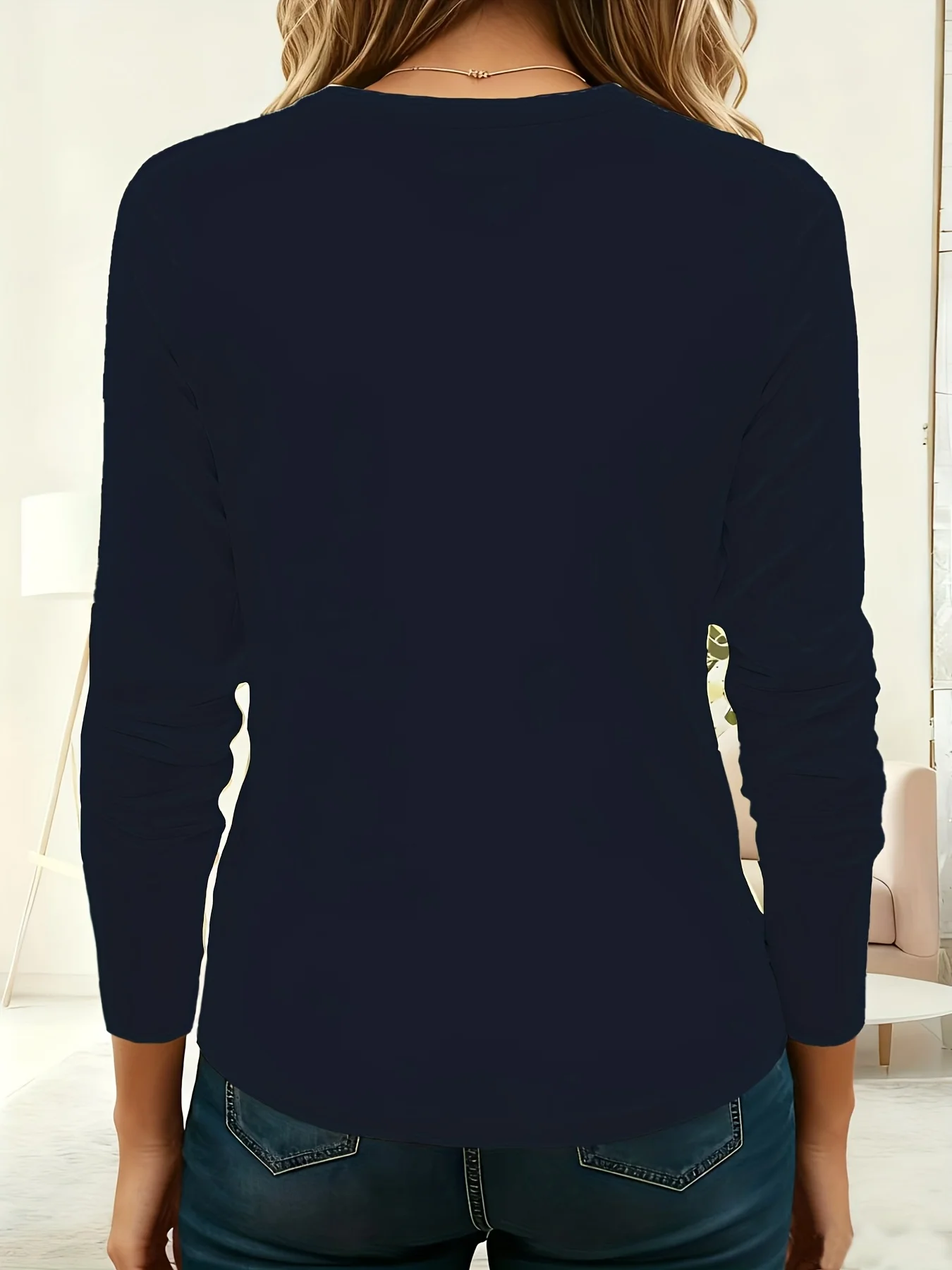 

Plus-Size Women's Moon and Wave Print T-Shirt - Casual Long-Sleeve, Round-Neck Top, White Wave and Moon Design, Comfortable Autumn and Winter Everyday Sweater, Machine Washable Soft T-Shirt Style Shirt