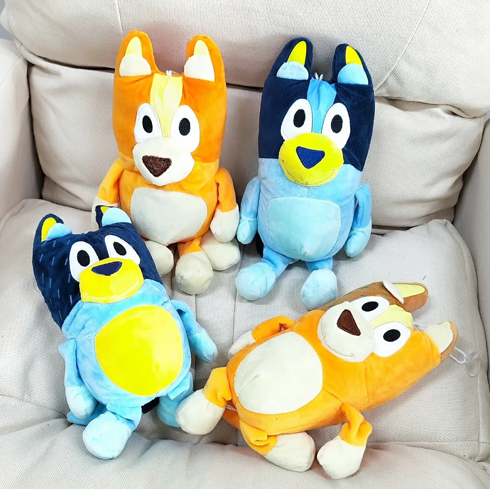 Bluey chien Bingo famille peluche jouet dessin animé chien doux animaux en peluche piment Anime 27 cm poupées anniversaire nouvel an cadeaux pour enfant