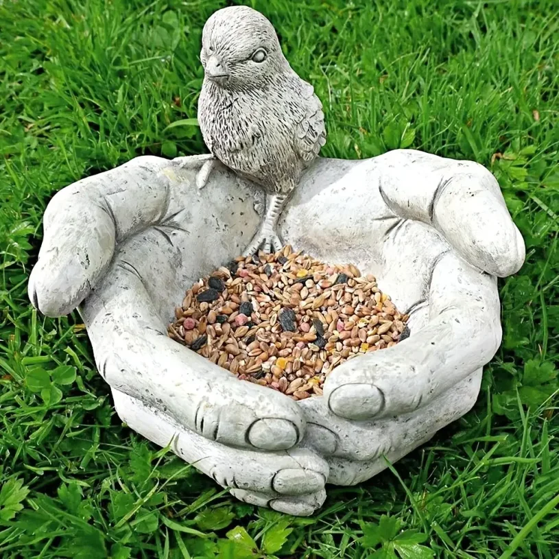 1pc Decorative Stone Effect Hand Shaped Bird Bath Feeder Garden Decorations Outdoor Gifts Hand Held Bird Feeder Ornament