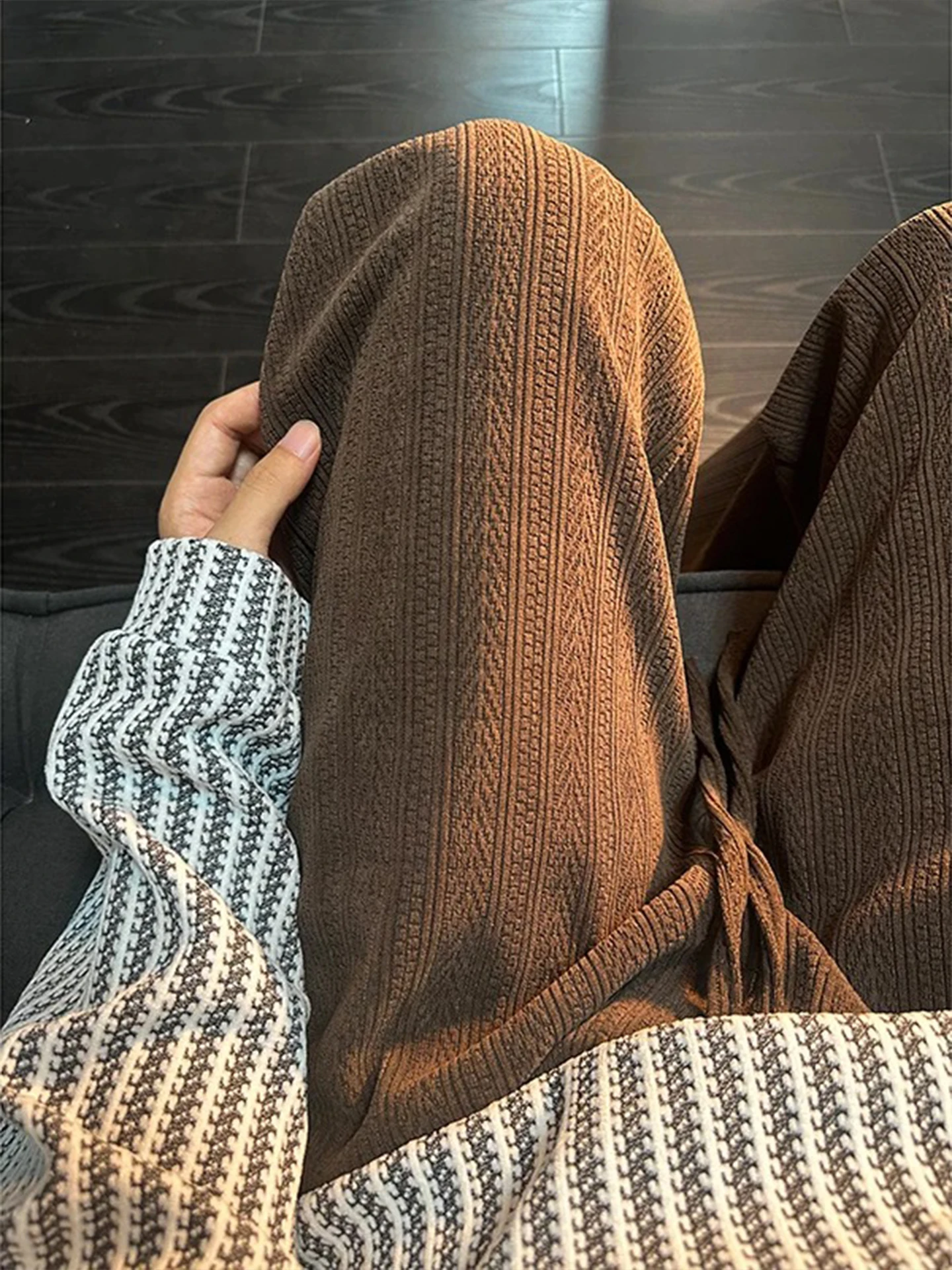 

Мужские осенние вельветовые вязаные повседневные брюки с широкими штанинами, с узором «пшеничное зерно», молодежные модные прямые брюки-трубы для отдыха