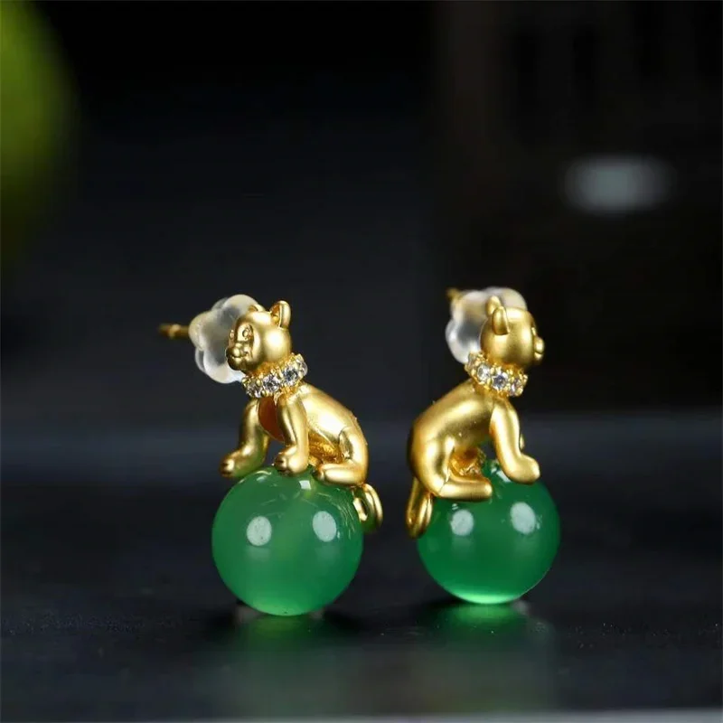 

Hot Selling Natural Hand-carved Gold Color 24k Inlay Jade Small Cat Earrings Studs Fashion Jewelry Men Women Luck Gifts