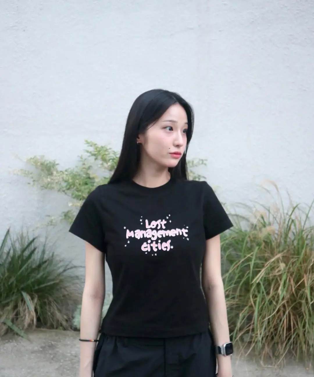 

ILLIT Not Cute Plus Album T-shirt ILLIT Girls Band T-shirt Summer Men's and Women's Fashion Cotton Casual Short Sleeve T-shirt