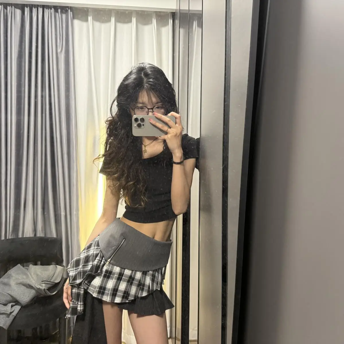 

Женский костюм, новинка весны 2024, Pure Desire Spice Girls, футболка с короткими плечами, клетчатая юбка нестандартной формы, модная