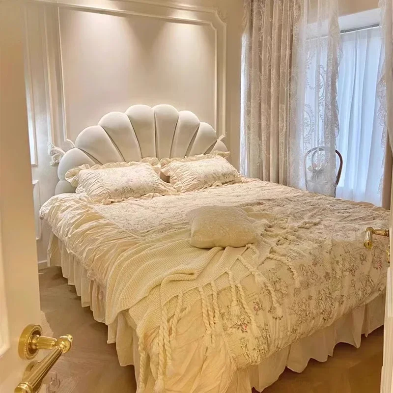 

Minimalist Fashionable Bed Frame Apartment European Cream Light Luxury Bed Princess Master Bedroom White Muebles Beds Furniture