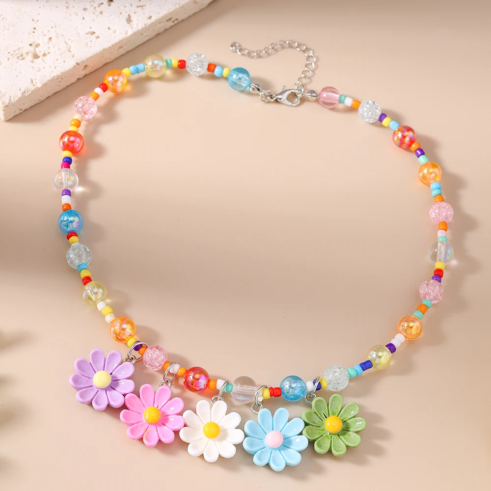 Cute Daisy Flower Pendants Necklace Handmade Colorful Beads Choker Necklacec for Women Girls Party Jewelry Gifts