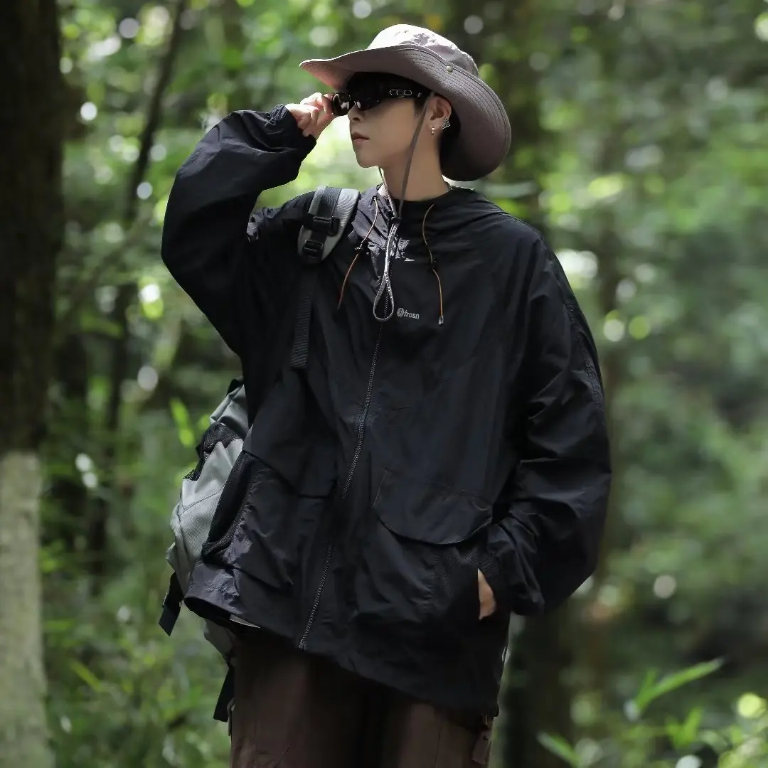 Unisex Mountain-Style Lightweight Breathable Loose-Fit Outdoor Windbreaker Summer Fashion Sports Sun Protection Windbreaker