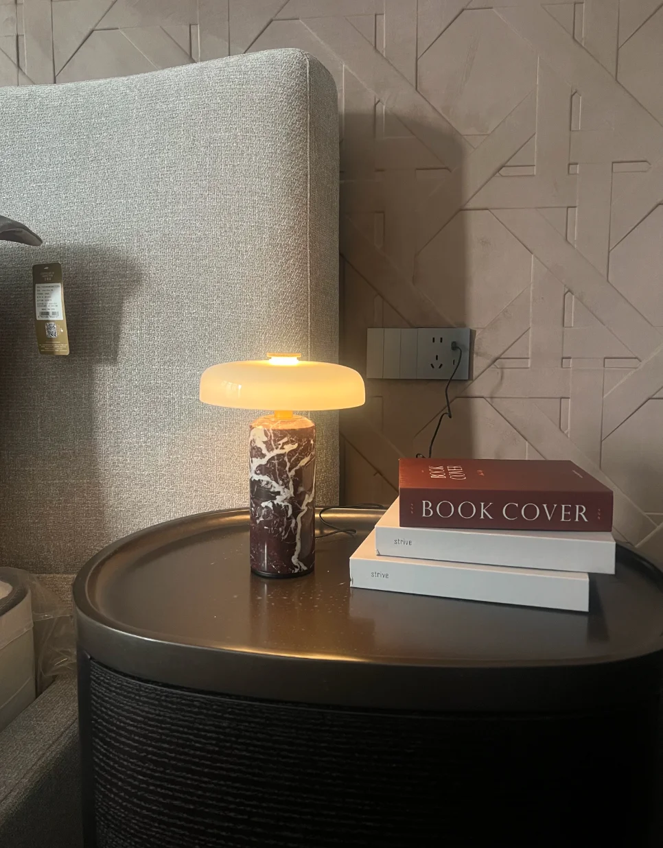 Creative Marble Portable Rechargeable Desk Lamp Small Night Light Ambient Light for Bedroom Living Room Bedside