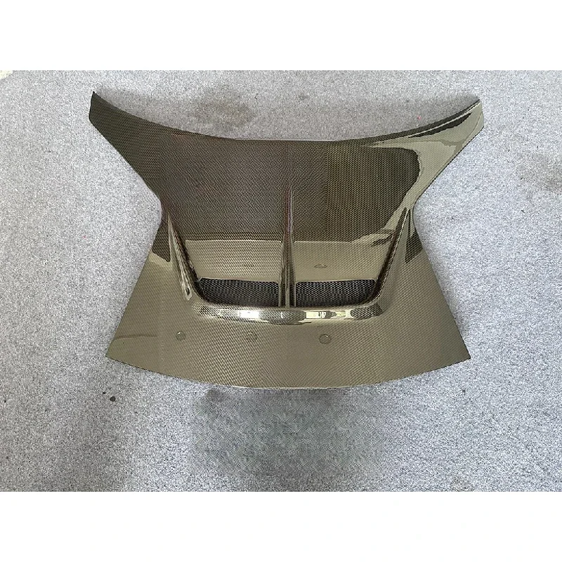 High Quality Dry Carbon Fiber Engine Hood for Emira