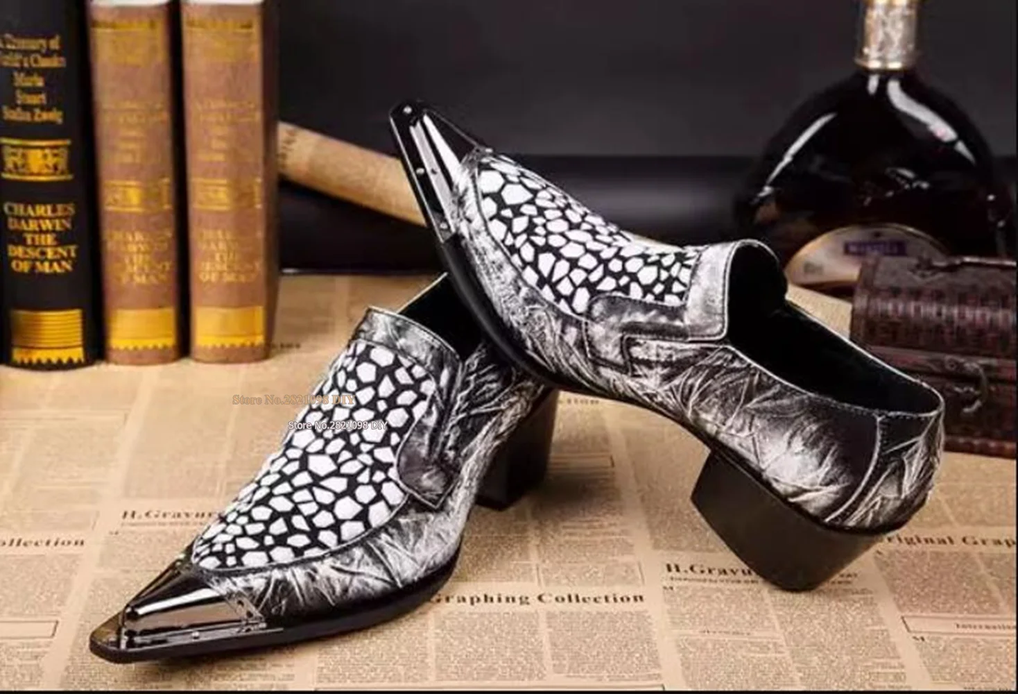 

European Party Shoes Men Business Graffiti Printed Leather Dancing Dress Shoes Point Toe Oxford Shoes