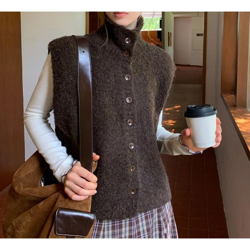 

Design Sense Curly Hair Lapel Sweater Vest Cardigan Autumn and Winter Retro Temperament Skinny Loose Casual Sleeveless Top