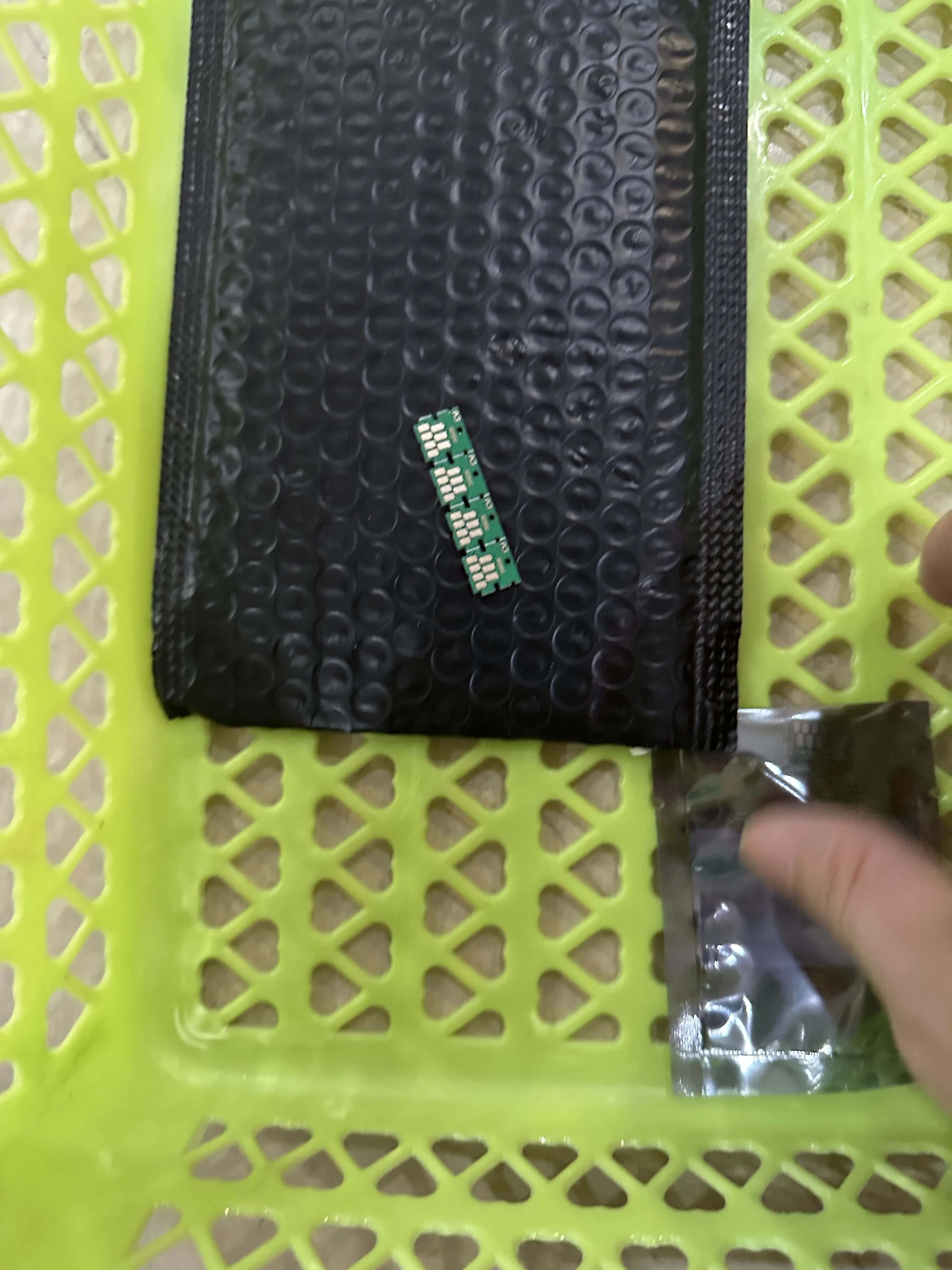 

C13S210057 Maintenance Ink Tank Chip for Epson SureColor T2170 T3170 T3170X T5170 T2100 T3100 T5100 F500 F540 F570 F571 Printer