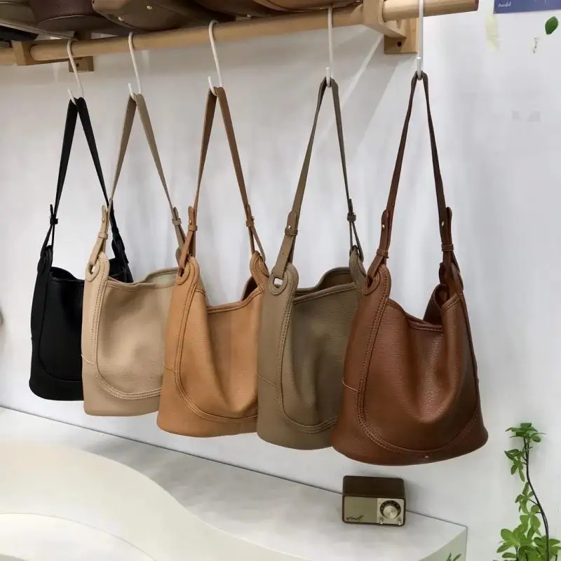 

Fashionable women's niche design high-end texture soft leather dumpling bag versatile one shoulder handbag large capacity