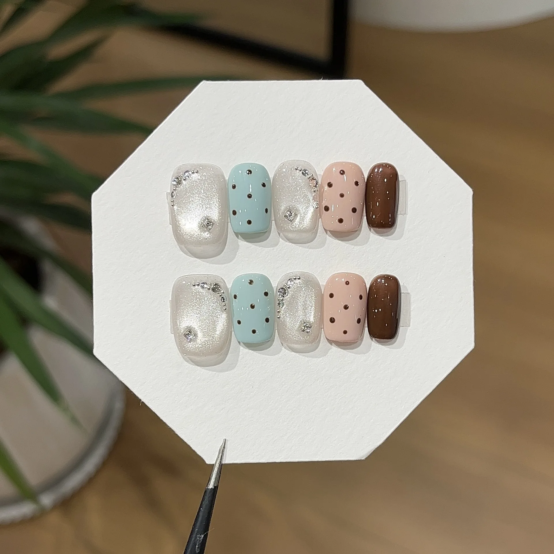 10PCS Handmade Nails Macaron Two-Tone Polka Dot Silver Cat’s Eye Press on Nails with Rhinestone Decoration for Women Daily Wear