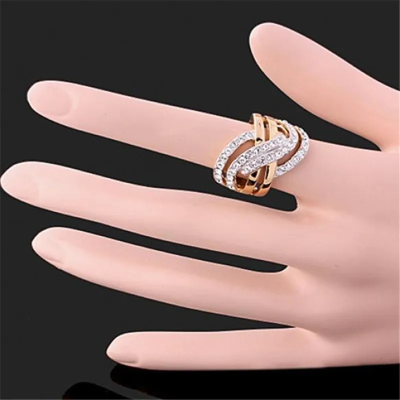 Trendy Women Hollow Multi-layer Winding Ring inlaid Crystal Zircon Wedding Ring for Women Fashion Party Jewelry Acessories Gift