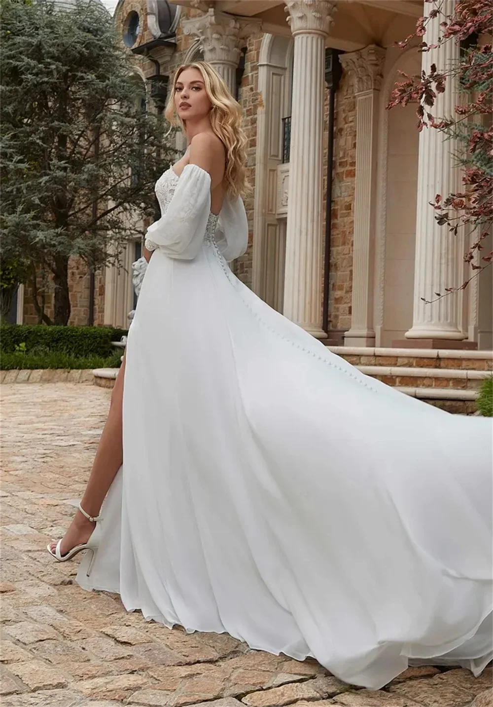 Abito da sposa bianco senza spalline personalizzato Tokyo maniche staccabili abito da sposa a-line con strascico laterale abito da sposa con spacco alto
