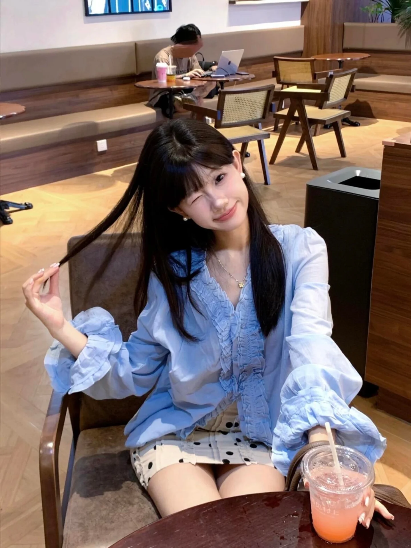 

Fem Pilot V-Ne Lace Long Sve Sun Protection irt Spring New Loose Slimming Thin irt French Sle Loose Fit Breathable