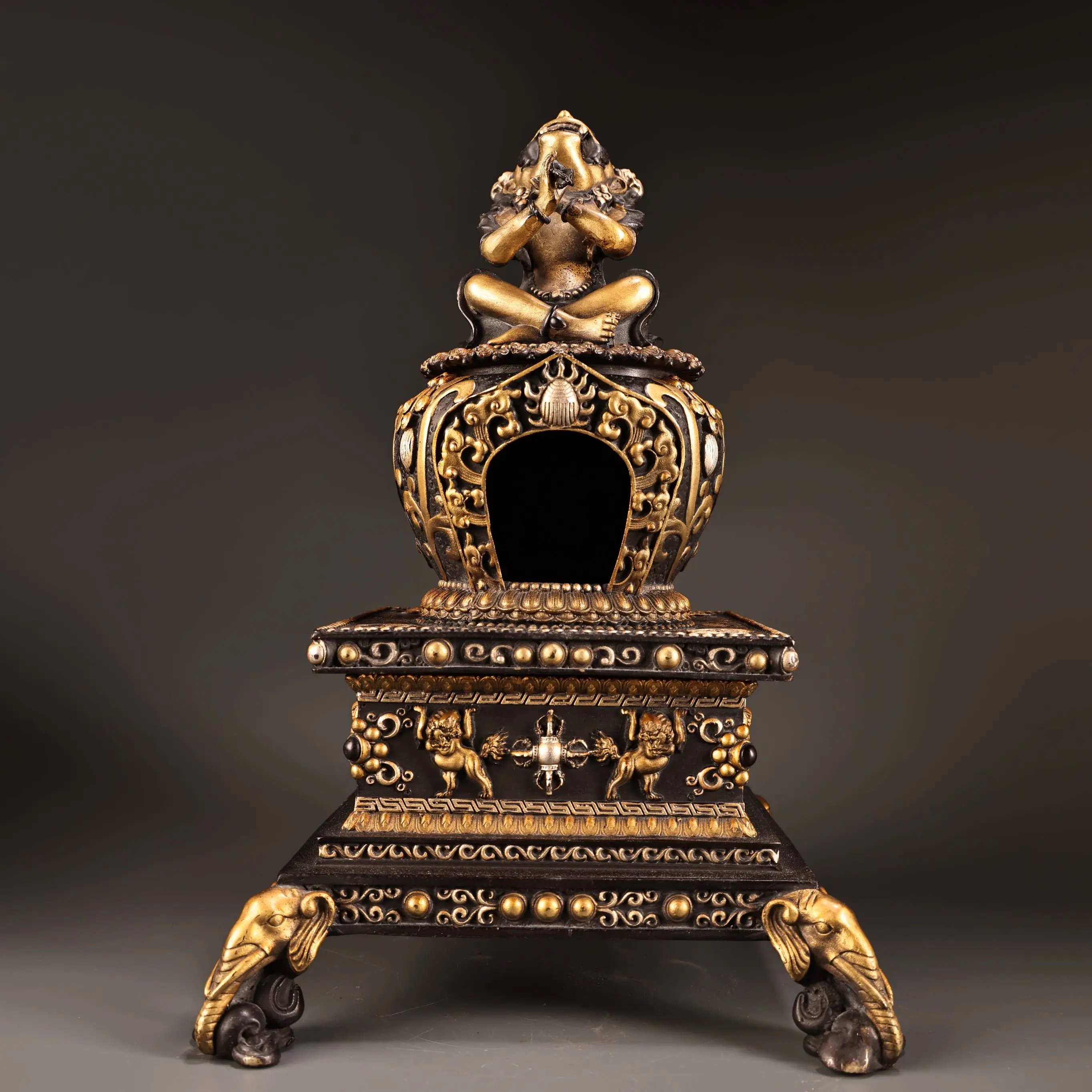 

Bronze Gilded Silver Painted High Relief Diamond Hand Buddha Statue cover Buddha Pagoda Four Legged Incense Burner