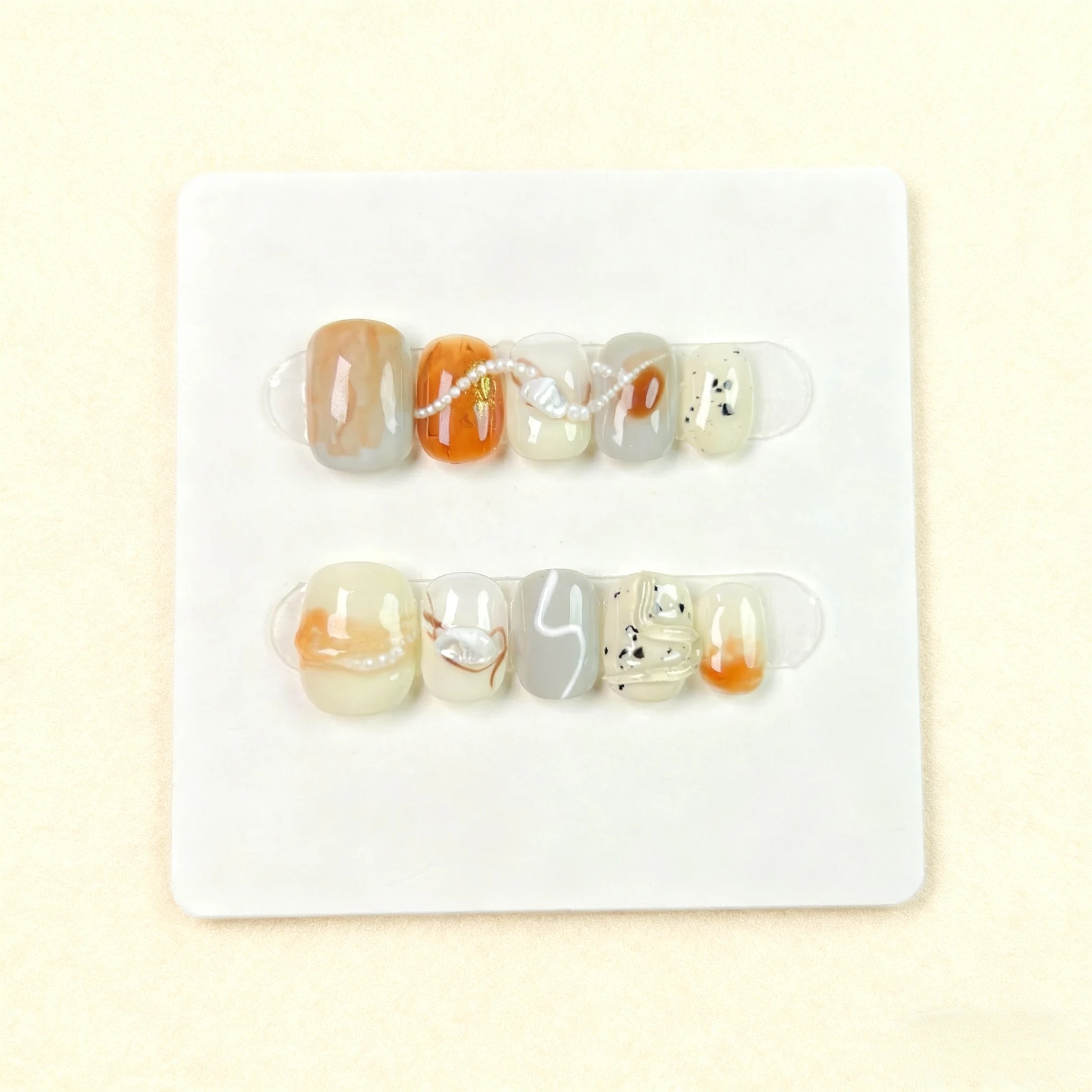 

10 шт., накладные ногти с французским кончиком, короткие, коричневые, с размытым жемчугом, ретро, металлик, золотой дизайн, накладные ногти ручной работы, полное покрытие