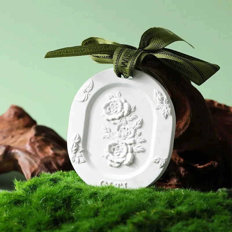 Lasting Aroma Aromatherapy Light Luxury Ancient Home Perfume Diffuser Gypsum Embossed Fragrance Tablet Car Fragrance Pendant view 5