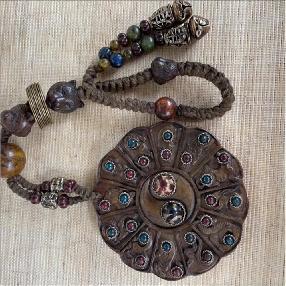 Nepalese Tibetan Old Jade Tai Chi Twelve Zodiac Xiu Jade Inlaid with Tianzhu Gemstone Handle