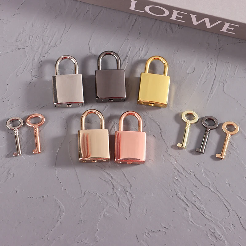 1Pcs Heart Shape Vintage Metal Mini Padlock Bag Suitcase Luggage Box Key Lock With Key