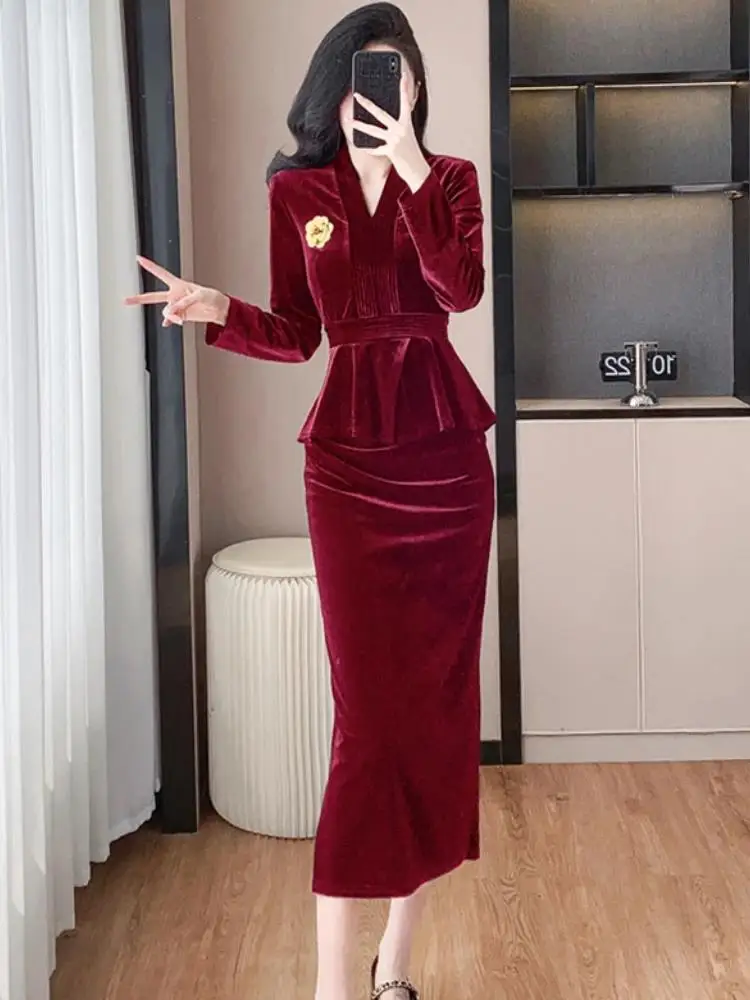 

French Vintage Velvet Two-Piece Skirt Set Women V Neck Flower Brooch Top + Pencil Split Skirt Suits Korean Luxury Velour Outfits