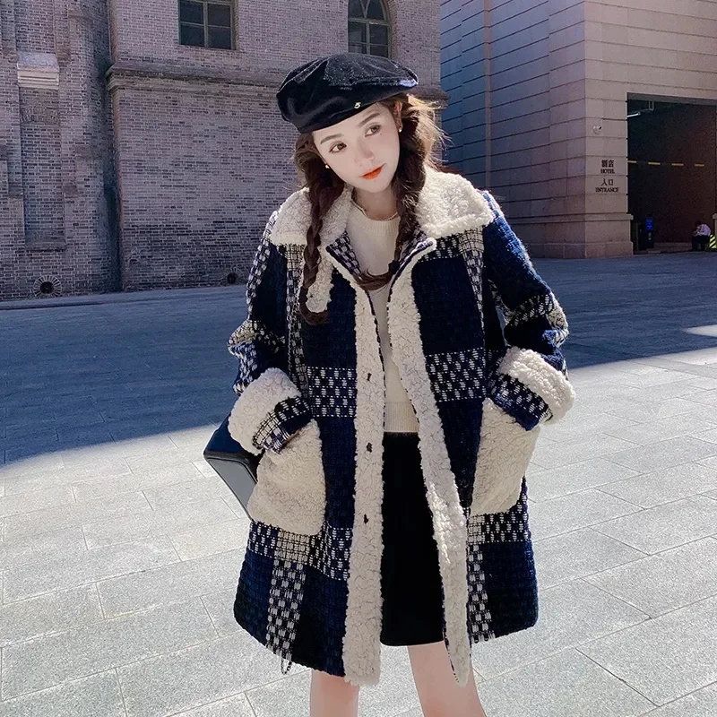 Lamb Wool Patchwork Plaid Woolen Coat 2024 Winter New Loose and Thickened Women's Mid Length Popular and Beautiful Short Wool