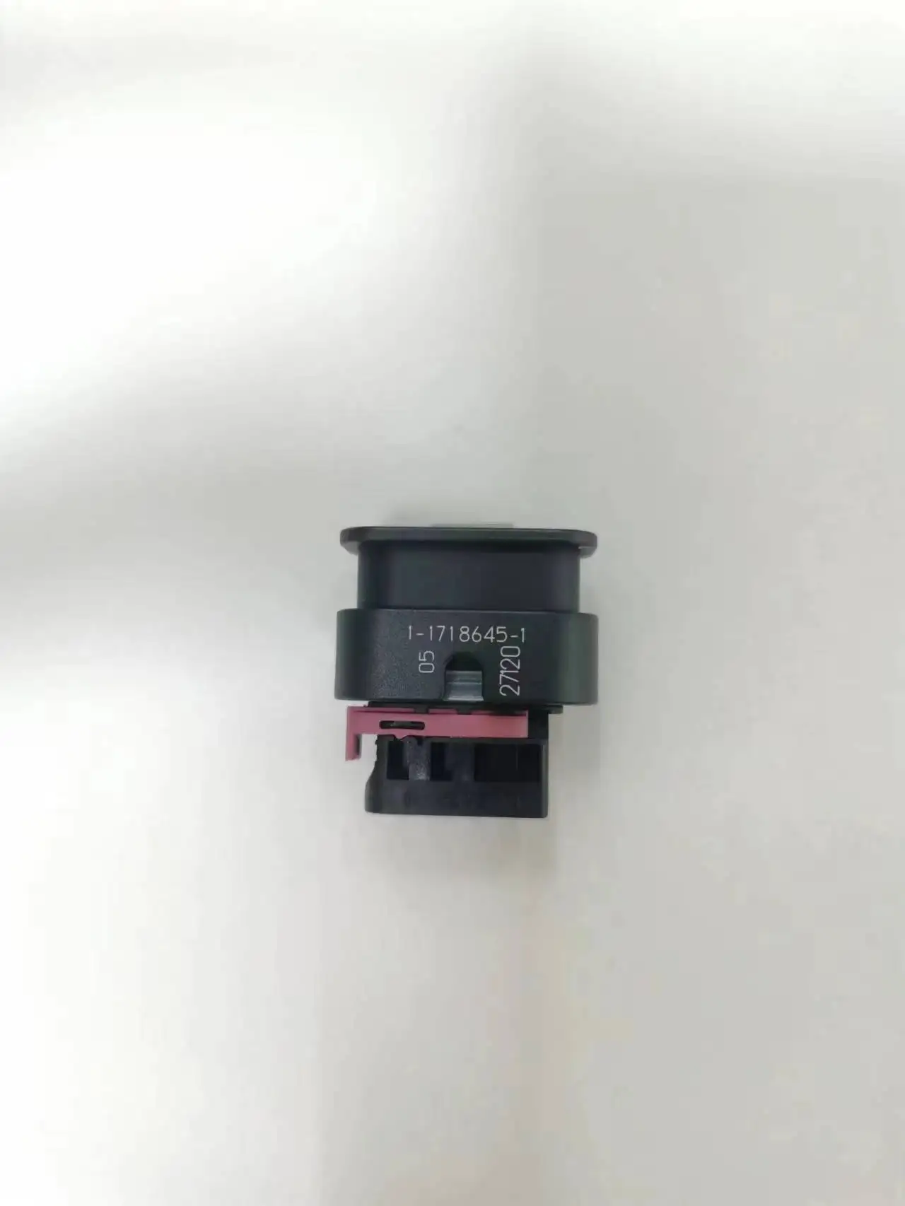 4-hole connector 4p sensor VW/ Wire 4F0973704 4F0973704 for 3.0 T inlet pressure sensor plug 4F0973704 Original factory