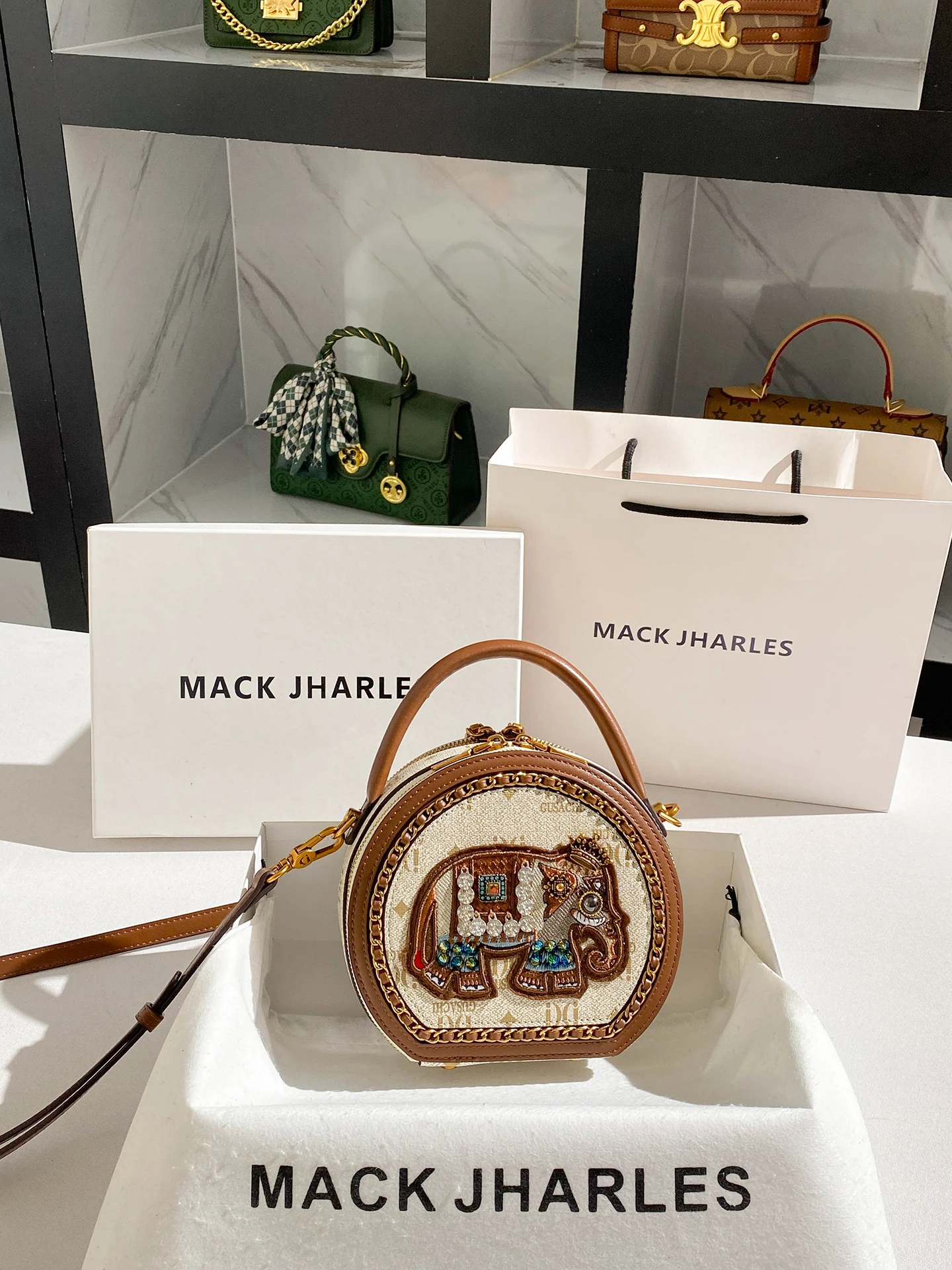 

Luxury and Vintage Circular Handbag with Delicate Elephant Printing and Beading Women's New Fashion Shoulder Crossbody Bag