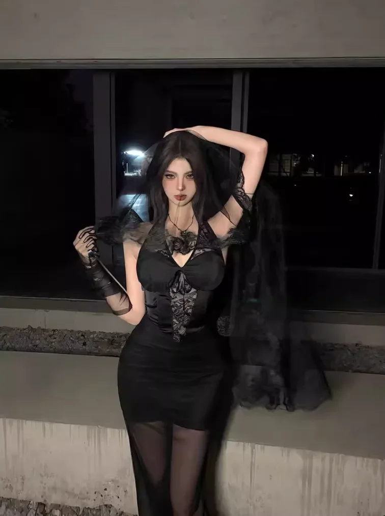 

Christmas Black Bridal V-neck lace dress for Women Autumn-Winter 2024 mesh wrapped hip fishtail dress sexy dress