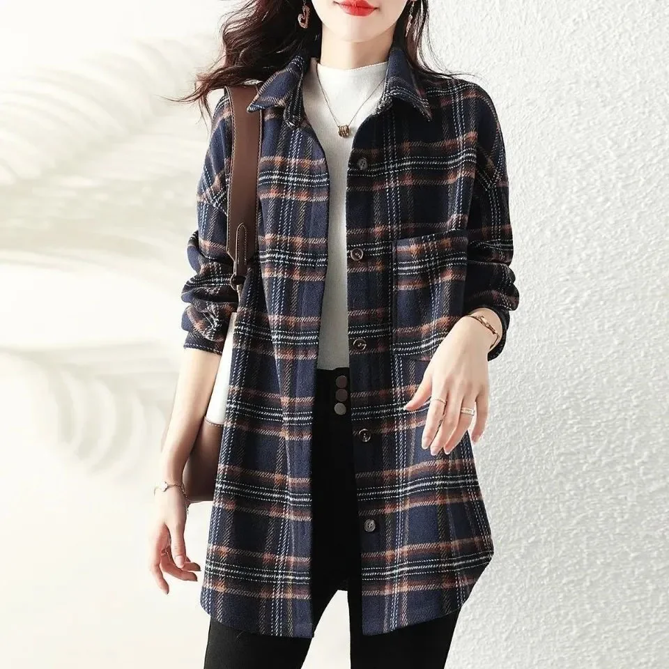 Autumn 2025 Women's Plaid Shirt Thickened Fleece Lined Mid-Length Outerwear Coat Korean Style Commute Long Sleeve Warmth