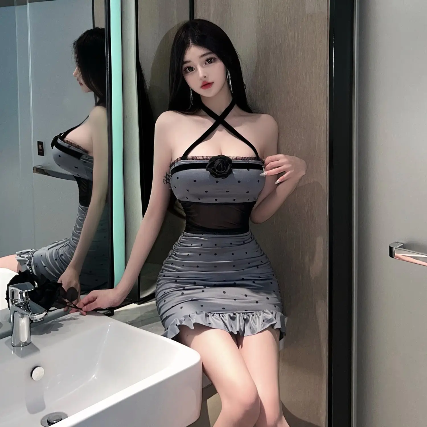 Sexy emagrecimento renda plissado halter vestido baixo corte sem costas cintura oco bodycon mini saia