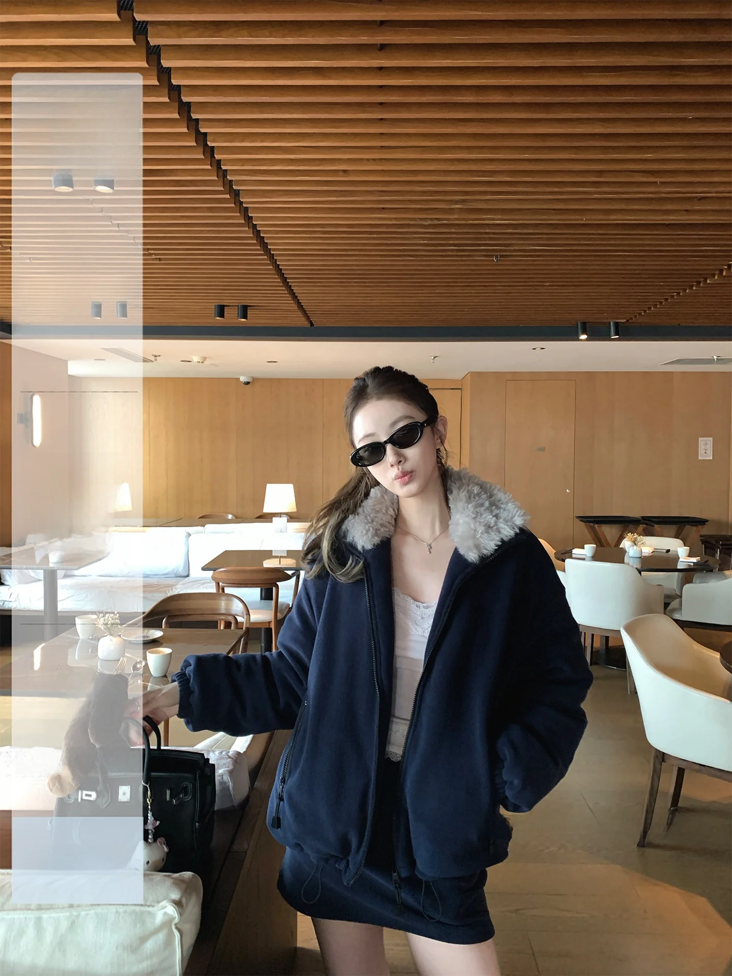 

Теплая женская куртка из флиса с цветным воротником и вставками из полиэстера, повседневное пальто для женщин