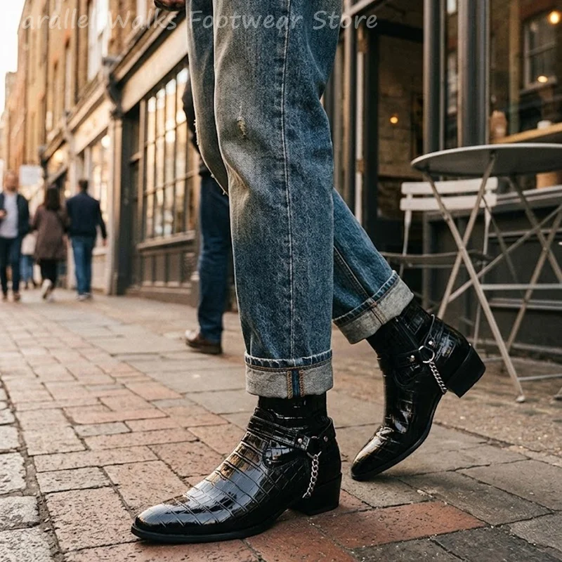 Designer Men Sneakers And Casual Shoes Black Leather Chelsea Boots Studded Rivets Punk Elastic Band Moto Riding Footwear Classic