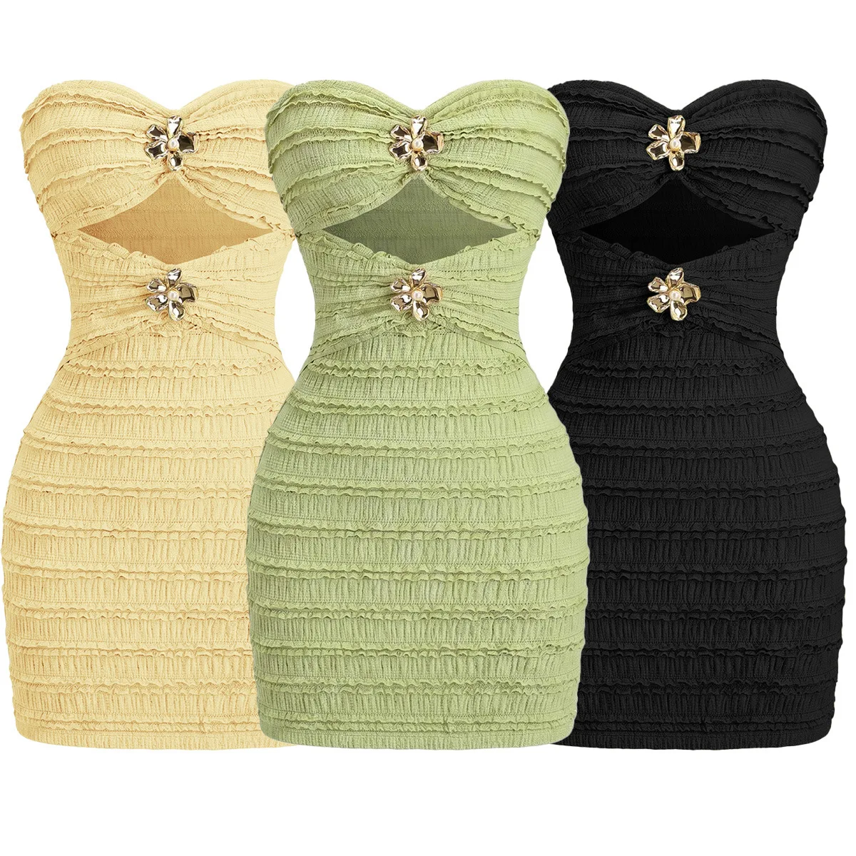 Strapless short skirt with three-dimensional texture and pleated flower embellishments, fitted and suitable for a date dress.