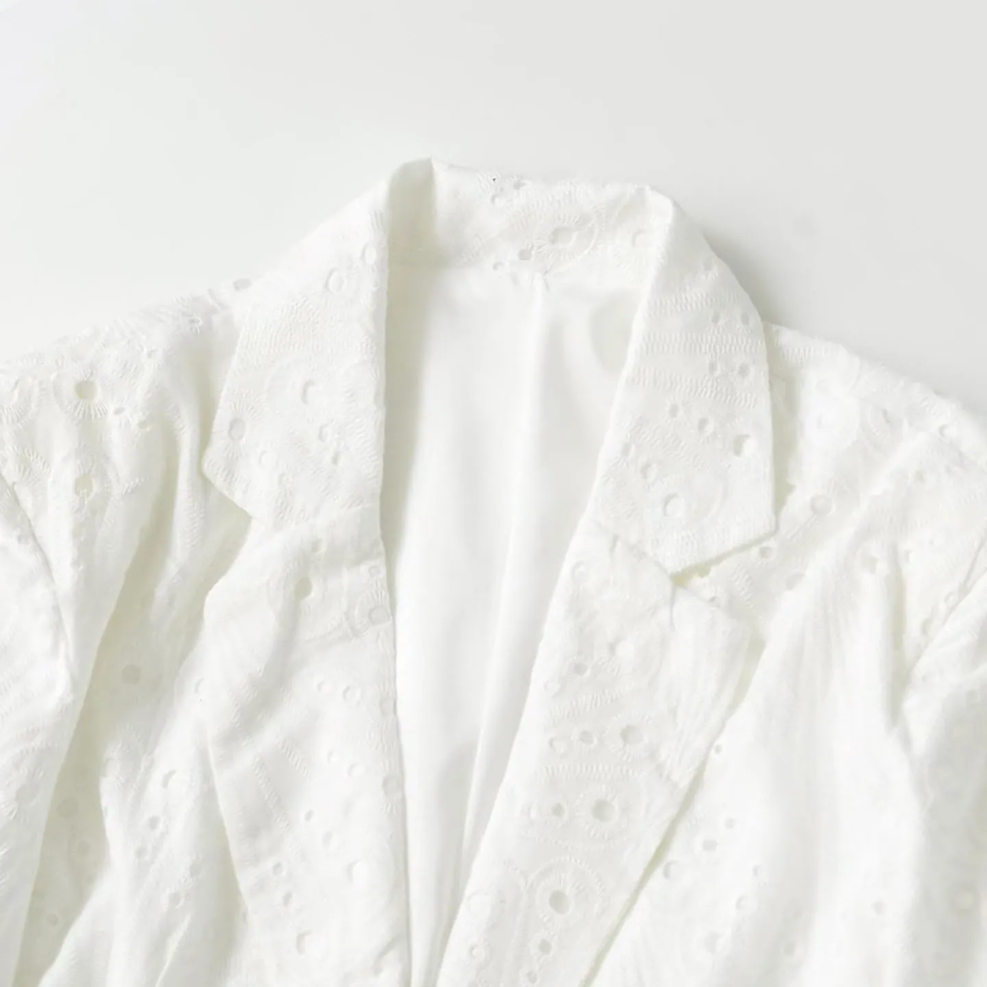 

Модный вышитый полый пальто на одной пуговице, женский повседневный длинный костюм-свеч, верхняя одежда Z, бренд 2022, осень 2022, новинка...