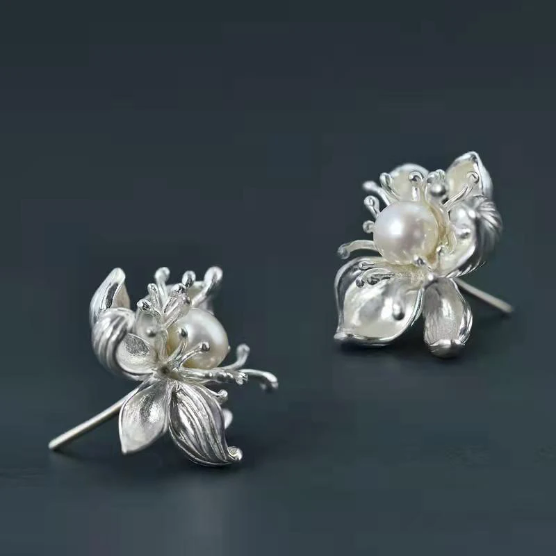 

Three-dimensional design new silver inlaid pearl flower women's earrings exaggerated exquisite party jewelry accessories