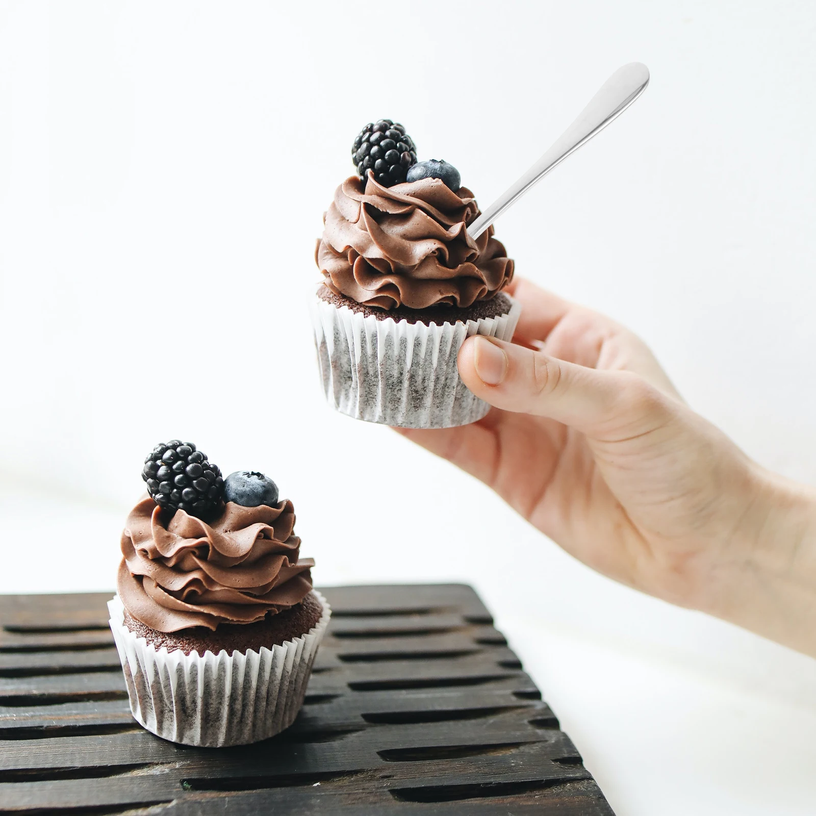 

4Pcs Stainless Steel Shell Spoon Creative Design Polished Finish Mixing Dessert Tea Coffee Ice Cream Spoon Thickened Handle Easy