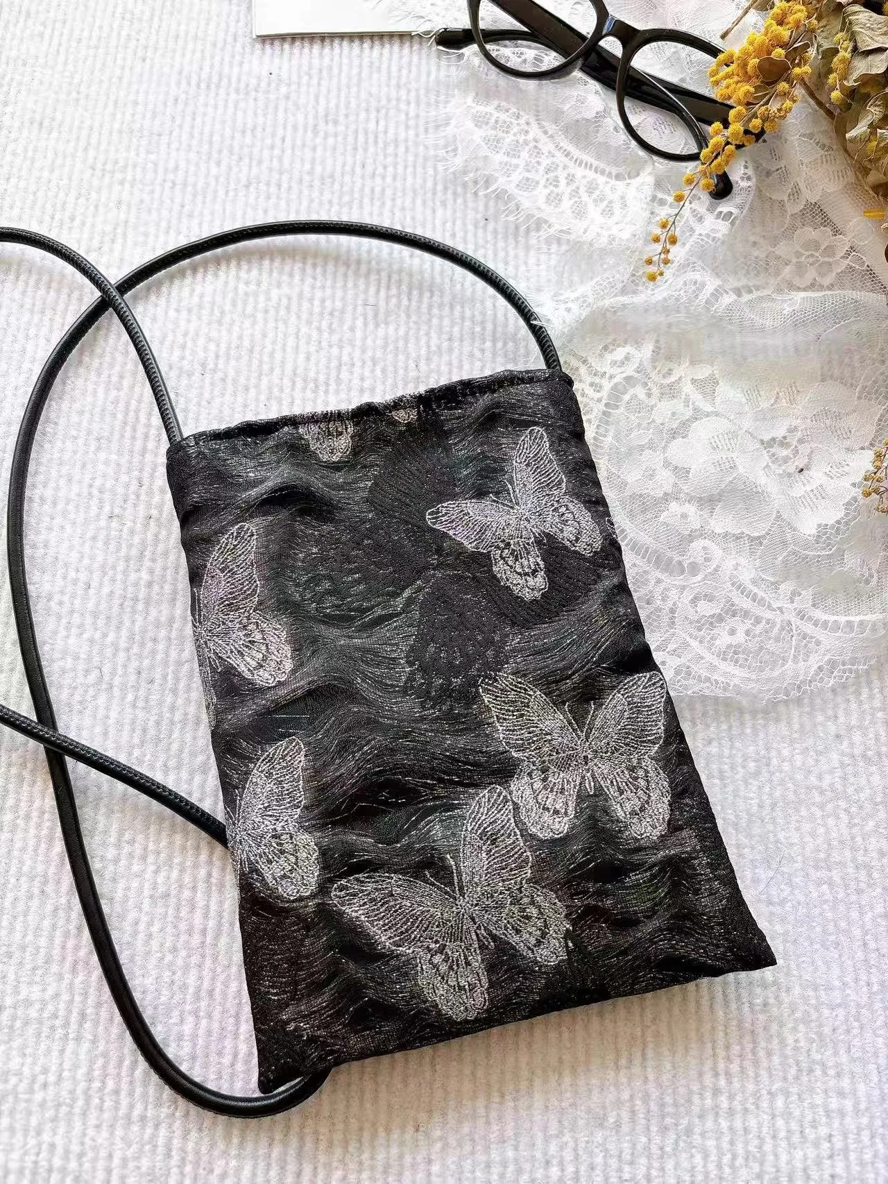 

Butterfly Crossbody Portable Mobile Phone Bags Versatile Niche Retro Chinese Style Bag